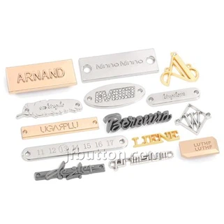 Etichette metalliche per abbigliamento