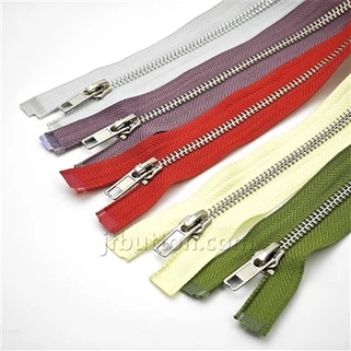 Zipper a estremità aperta in metallo