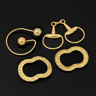 Anello in metallo bikini a forma di O