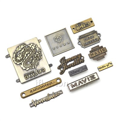Targhetta con logo in metallo per borsa